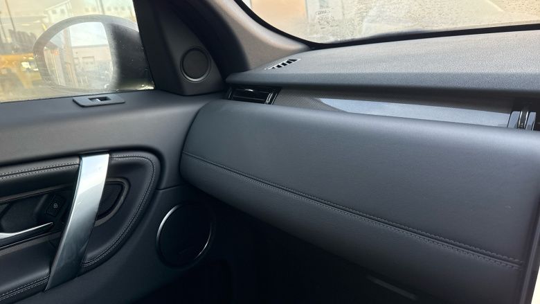 Land Rover Discovery Sport 2.0 D200 Metropolitan 5dr Auto [5 Seat] Diesel Station Wagon